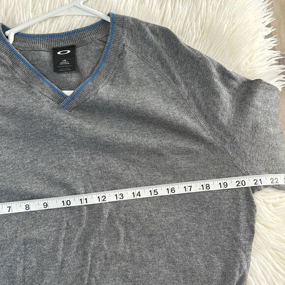 OAKLEY SWEATER SIZE LARGE - Picture 5 of 8